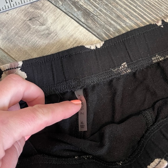 Zella Lounge Shorts Jersey Knit  Black Blue & Floral SZ XL NEW! - Picture 7 of 12